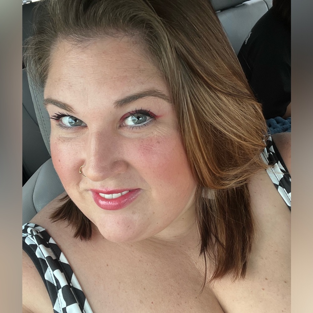 Meet your Posher, Roxy - Picture 5 of 12